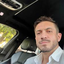 Alain Moreno's Instagram, Twitter & Facebook