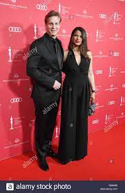 Januar 2021 nahmen proud boys am sturm auf das kapitol in washington teil. Thomas Heinze Mit Frau Jackie Brown Und Seine Kinder Stockfotografie Alamy