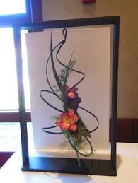 Hanging Design By Jane Vandenburgh Richmond Va Daylily Show Modern Floral Design Floral Artwork Creative Flower Arrangements
