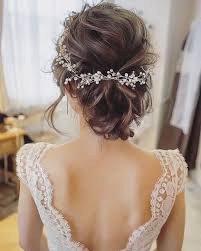 La Masia Les Casotes Tocados Para Novias Boda Tocado Tocados Inspiracion Gelin Sac Modelleri Dogal Sac Topuzu Dugun Sac Modelleri