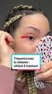 Trik za ludilo trepavice krije se u 2 maskare! 👀 Bitno je da jedna bude za  volumen, a jedna za dužinu. Proizvodi: Maybelline Lash Sensational