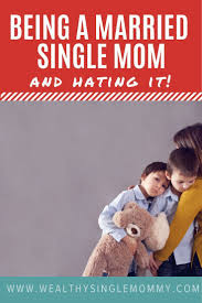 Who Deserves To Call Themselves A Single Mom Emma Johnson Single Mom Single Working Mom Single Parenting