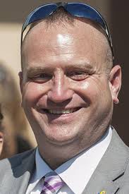 Police officer and corrections officer vie for district judge post