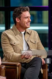 Richard Madden Discusses Ibiza With The Build Series At Build Richard Madden Richard Madden Shirtless Richard