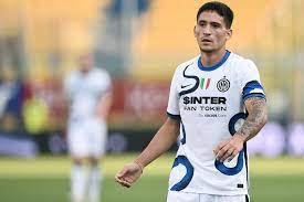 Robert is related to delia m satriano and nicole m satriano as well as 2 additional people. Martin Satriano S Agent Many Clubs Interested But He S Focused On Starting For Inter