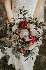 Frosted wildflower cake topped with violet, yellow and fuchsia flowers. Great Diy Wedding Ideas Ad 6367 Diyweddingideas Bohemian Wedding Bouquet Fall Wedding Bouquets Beach Wedding Bouquets