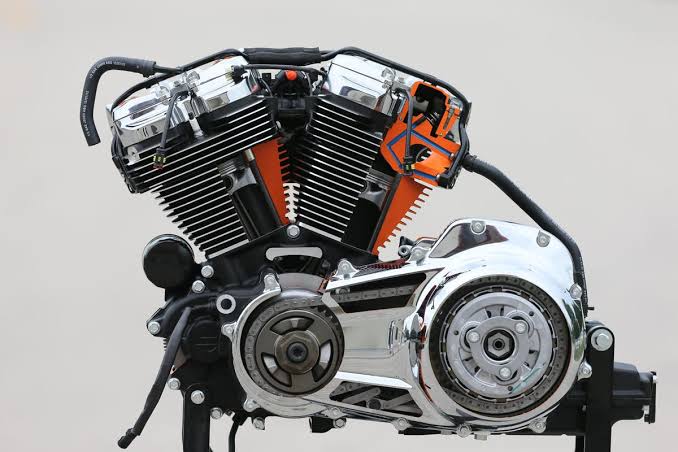 Engine Cutaway - 2016-08-28 - New Harley-Davidson Milwaukee-Eight ...