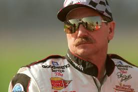 Dale Earnhardt Barely Blinked When He Got His Fingers Drilled Into By His  Crew Chief: “Cussed Him A Little, & Finished The Job”