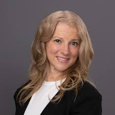 Nicole Cournoyer's Instagram, Twitter & Facebook