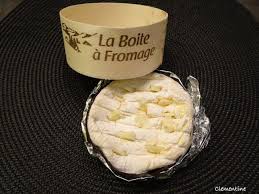 Le Blog De Clementine La Boite Chaude Jurassienne En 2020 Boite Chaude Boite A Fromage Chaud