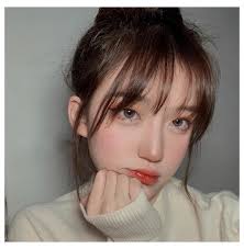 The hairstyle boasts of some length to let the long, fine hair fall over to all the sides. Cute Korean Girl Long Hair In 2021 Long Hair Girl Long Hair Styles Korean Bangs Hairstyle