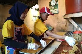 Halal terbuat dari beras ketan para petani mandailing. Pameran Jadi Pintu Sukses Kacang Pias Fitra Antara News