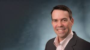 Robert Geiger's Instagram, Twitter & Facebook