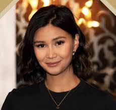 Randi Ray's Instagram, Twitter & Facebook