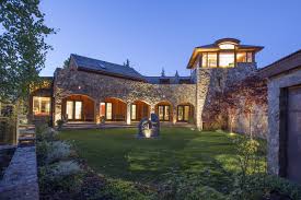 Winfrey purchased the palatial estate in the exclusive mountainside community in 2001 for a reported sum of $50 million. Inside Oprah Winfrey S Colorado Mansion The Most Expensive Homes