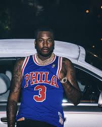 Watch my life throughout all the ups and downs it's amazing tho 🏆 from the bottom @dreamchasers meekmill.lnk.to/middleofitvideo. Meek Mill Iphone Wallpapers Top Free Meek Mill Iphone Backgrounds Wallpaperaccess