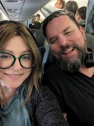 What are some great places to eat, drink, and shop in the Russafa  neighborhood of Valencia?