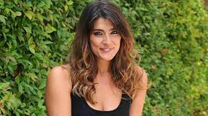 La conduttrice racconta il rapporto con il maestro di danza conosciuto a ballando con le stelle. Elisa Isoardi Feels Provocative But With Todaro Only Friendship Italy24 News English