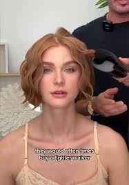 Creeping Hair with A Allure with Short Hair