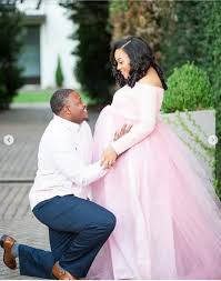 Lovely Pre Wedding Photos Of A Pregnant Nurse And Her Engineer Husband Romance Nigeria Pre Wedding Photos Pre Wedding Wedding Photos