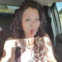 Dana Bitton's Instagram, Twitter & Facebook