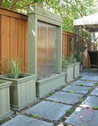Diy Outdoor Water Wall Privacy Screen - Interior Frugalista