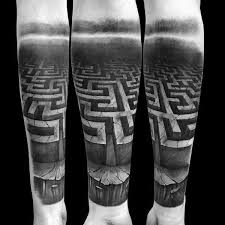 60 Labyrinth Tattoo Designs Fur Manner Maze Ink Ideen Tatowierungen In 2020 Labyrinth Tattoo Tattoo Designs Men Tattoo Designs