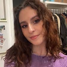 Claudia Irwin's Instagram, Twitter & Facebook