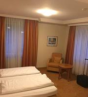 After booking, all of the property's details, including telephone and address, are provided in your booking confirmation and your account. Hotel Haus Am Park Ab 85 9 2 Bewertungen Fotos Preisvergleich Bad Homburg Tripadvisor