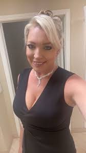 Sandra Ledoux's Instagram, Twitter & Facebook