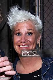 919 Anne Burrell Host Stock Photos, High-Res Pictures, and Images