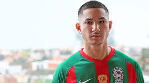 Amongst them, we've chosen the top 30 soccer players who are considered to be the reigning richest players, and today. Richest Soccer Player In The World Signs For The Portuguese Maritime Archyde