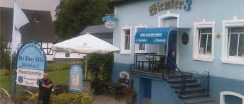 • 2 551 просмотр 13 лет назад. Das Blaue Haus Die Sauerlander Musik Kneipe Mit Tradition