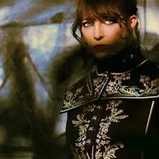 Fishbach — Dans un fou rire: тексты песен, клипы и концерты