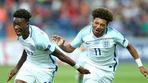 English fans sang praises of jadon sancho as he won the record of becoming the first player born in. Bundesliga Borussia Dortmund Starlet Jadon Sancho Inspires England To U 17 World Cup Win Against Chile