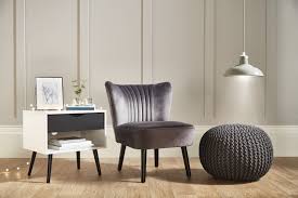 Aldi Launches Luxury Velvet Chair And It S Only 59 99 In 2020 Velvet Chair Mini Christmas Tree Decorations Stylish Accent Chairs