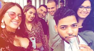 Eli Silva (@itssilvaaa)