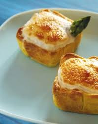 Tartelettes Asperges Et Creme D Ail Meringuee Recette Mini Tarte Recettes De Cuisine Recette
