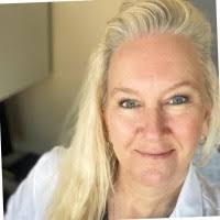 100+ "Robinson C." profiles