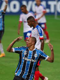 Maybe you would like to learn more about one of these? Gremio Interino Testa Vanderson No Meio Para Jogo Com O Palmeiras