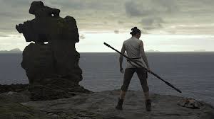 Bu yolda ona yoldaşlık edecek olan luke skywalker (mark hamill), leia (carrie fisher) ve finn. Star Wars Episode Viii The Last Jedi Reviews Metacritic