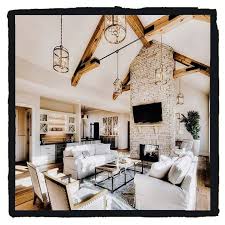 Belle Hauteur Sous Plafond Pour Ce Salon Jadore Le Cthellip Deco Maison Maison Usinee Interieur Maison
