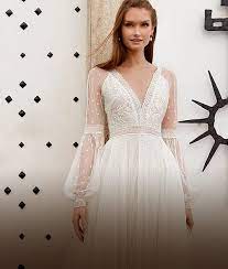From haute couture gowns to simple, timeless silhouettes; Novia D Art