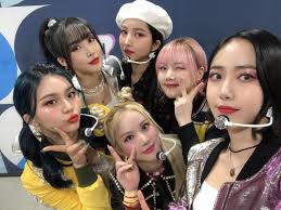 Gfriend · kim sojung 김소정 · jung yerin 정예린 · jung eunbi 정은비 · choi yuna 최유나 · hwang eunbi 황은비 · kim yewon 김예원. Gfriend Sits Down For A Grammy Museum Interview Becomes First K Pop Girl Group To Be Invited Kpopstarz