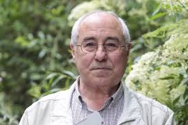 José Luis Puerto atrapa el fulgor de lo pequeño y corriente en 'Cristal de  roca'