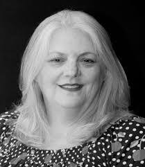 Nanette Peters's Instagram, Twitter & Facebook