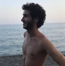 En el 2015, gonzalo peña formó parte del elenco del programa antes muerta que lichita, protagonizado por la cantante y actriz maite perroni. Gonzalo Pena Corria Erasmusu Com