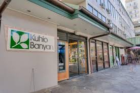 kuhio banyan hotel (with kitchenettes