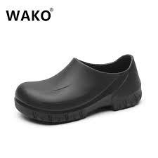 Los zapatos de tacón son uno de los elementos más versátiles en cuanto a calzado se refiere. Zapatos Zuecos De Cocina Get 5b8ee 1d95d