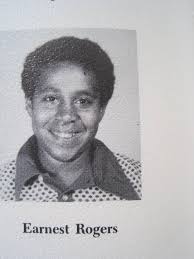 Who is the owner of the 1977 Milton High School class ring found in Roswell?